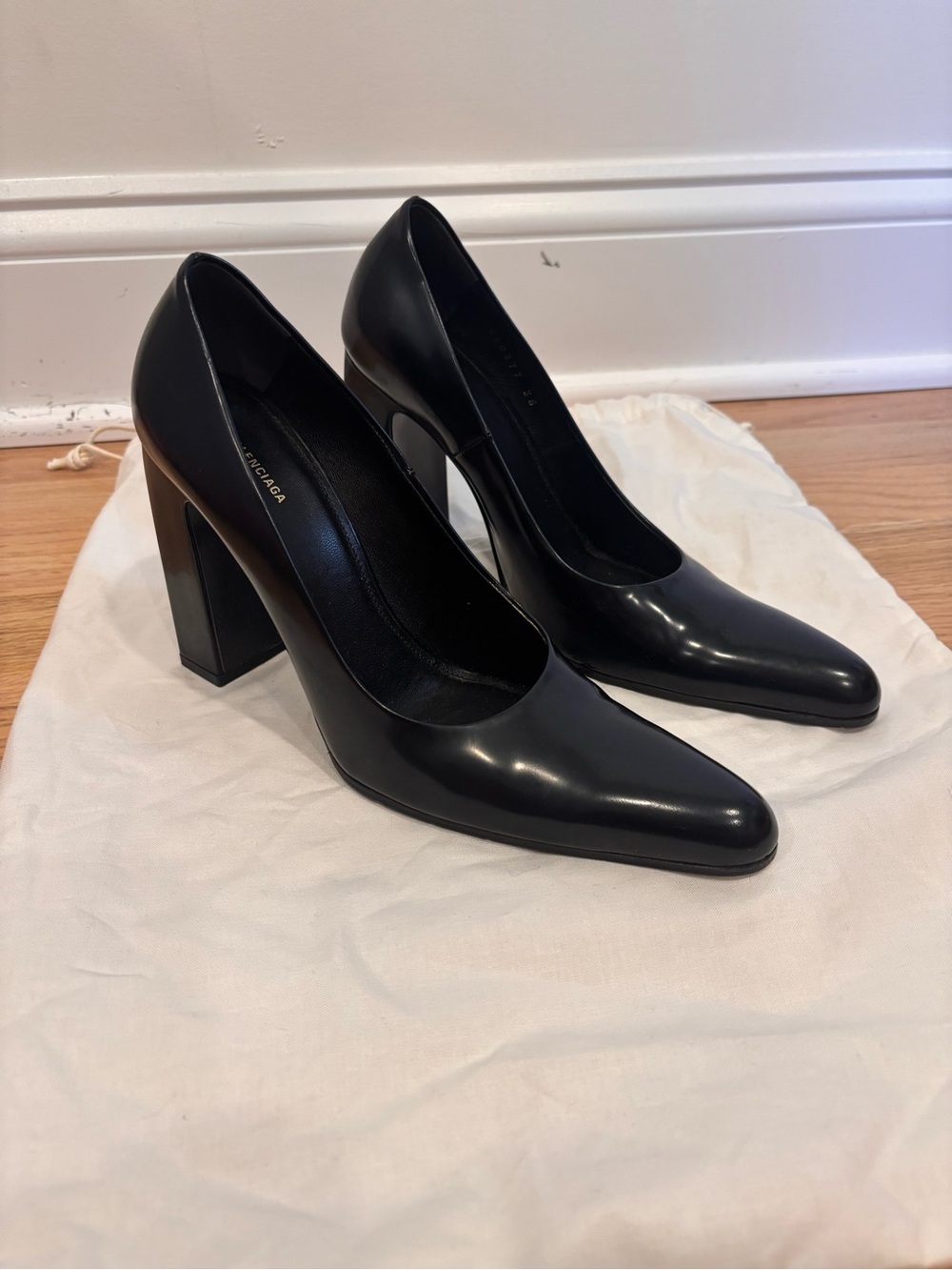 Balenciaga black leather block heel pumps size 36